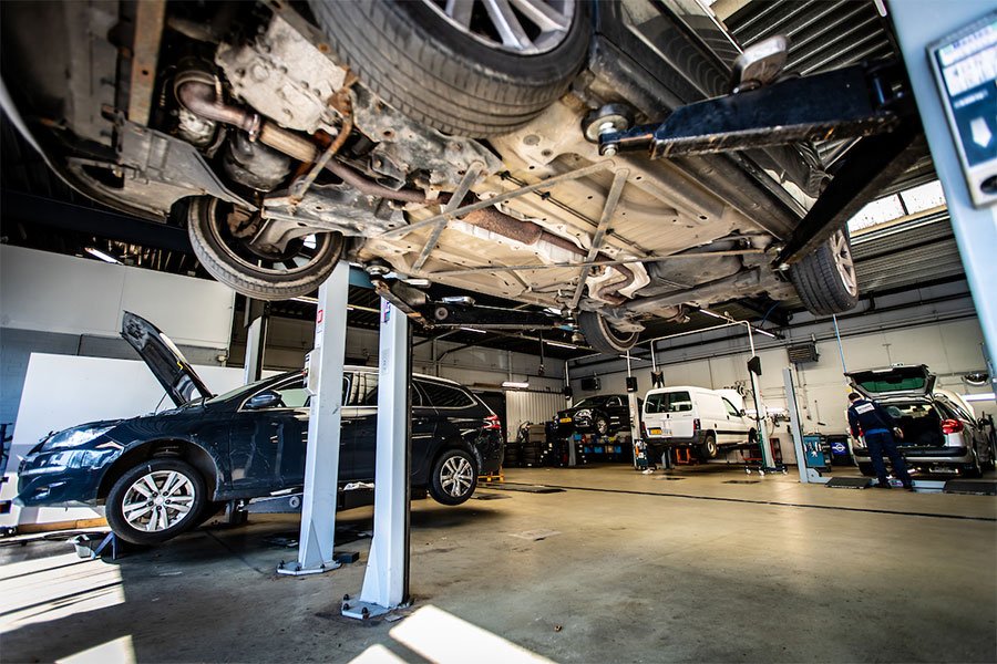 Onderhoudsbeurt Van Tilborg Autoservice & Occasion Outlet